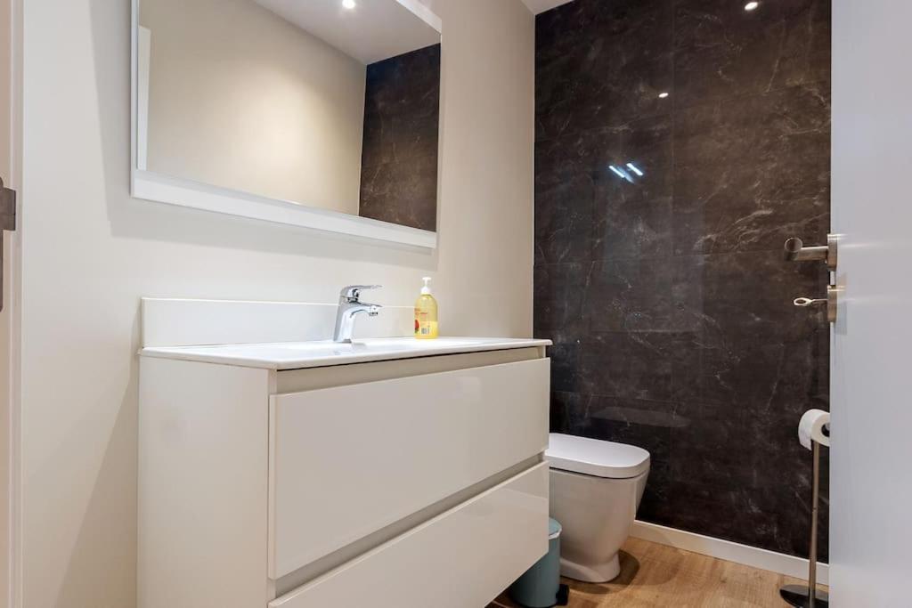 Luxury And Modern Apartment In Porto Moniz Center Luaran gambar