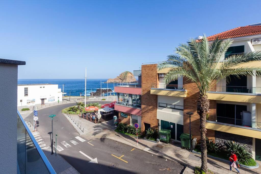 Luxury And Modern Apartment In Porto Moniz Center Luaran gambar