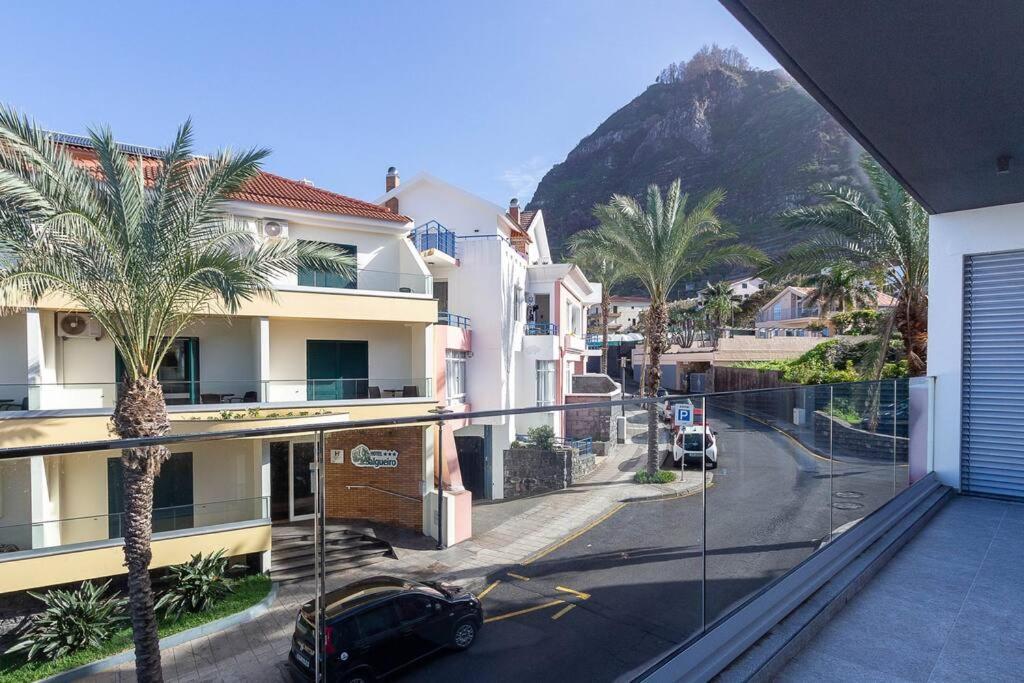 Luxury And Modern Apartment In Porto Moniz Center Luaran gambar